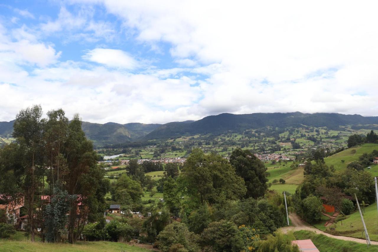 Glamping En Granja Campo Hermoso *